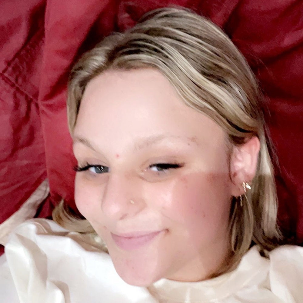 Meet your Posher, Julia